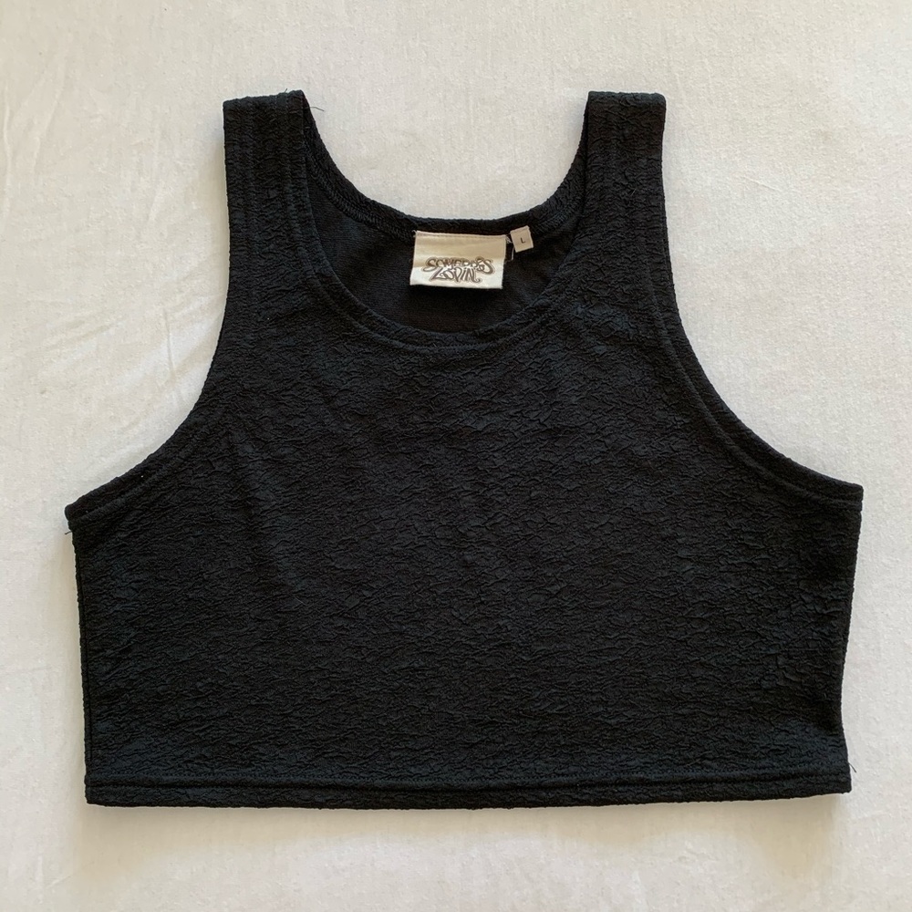 Somedays Lovin black cropped tank top size large